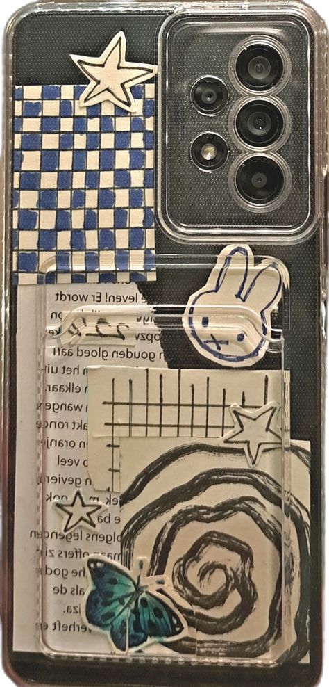 phonecase with drawings on it that are blue, Black and white. Miffy, butterfly, stars. Y2k Collage, Y2k Phone Case, Cases Aesthetic, Y2k Posters, Diy Case, Phone Inspo, Phone Ideas, Aesthetic Y2k, Graphic Design Pattern