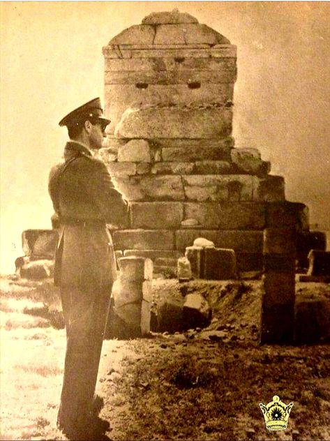 Tomb Of Cyrus The Great, Cyrus King Of Persia, Tomb Of Cyrus, Mohammad Reza Pahlavi, Shah Of Iran, Reza Pahlavi, King Of Persia, Persian People, Pahlavi Dynasty