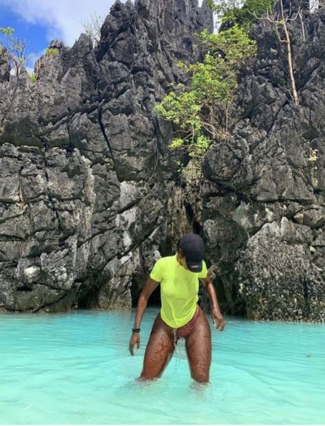 Phone Off, Group Trip, Travel Noire, Vacation Goals, Shotting Photo, Vacation Mood, Black Travel, Travel Goals, Travel Inspo