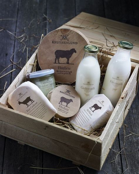 Packaging Box Design, Dairy Packaging, Cheese Packaging, Milk Packaging, Eco Packaging, Cool Packaging, Unique Packaging, Dairy Products, Dairy Farms