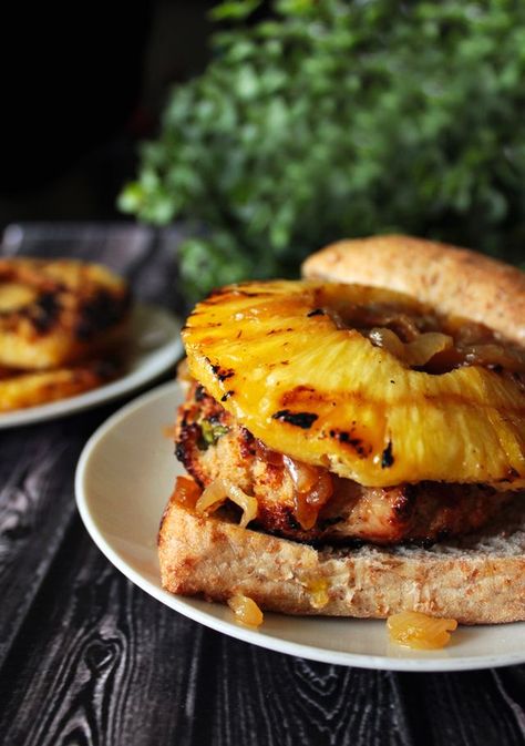 Teriyaki Burgers, Chicken Teriyaki, Grilled Burgers, Grilled Pineapple, Low Fodmap Recipes, Fodmap Recipes, Teriyaki Chicken, Summer Treats, Quesadillas