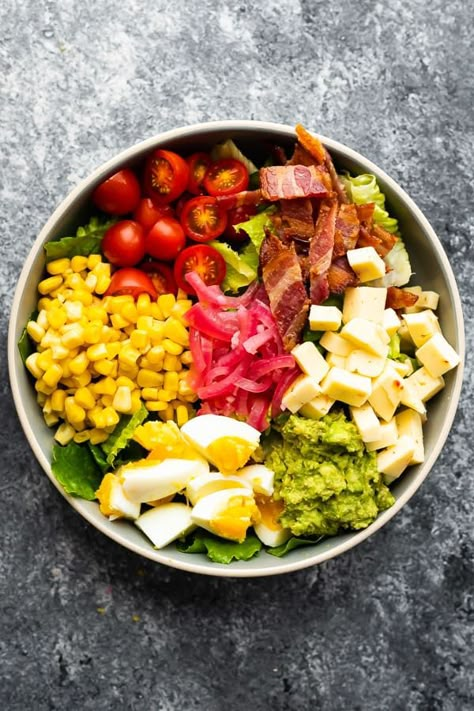 Salad Cobb, Wild Rose Detox Recipes, Classic Cobb Salad, Lunch On The Go, Quick Pickled Onions, Plats Healthy, Havarti Cheese, Favorite Salad, Havarti