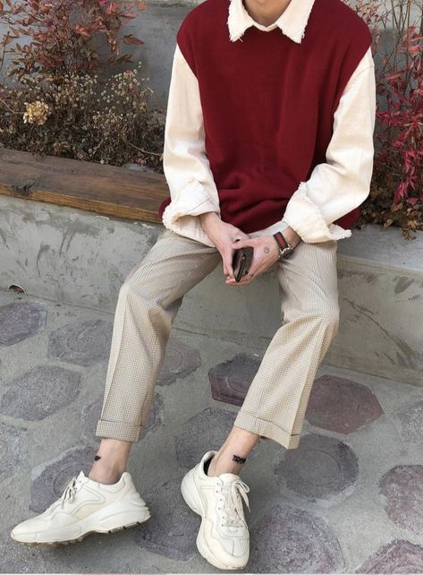 Soft Boy Outfits, Red Sweater Outfit, Christmas Outfit Men, Red And White Outfits, Aesthetic Outfits Men, Street Style Outfits Men, Men Stylish Dress, غرفة ملابس, Mens Outfit Inspiration