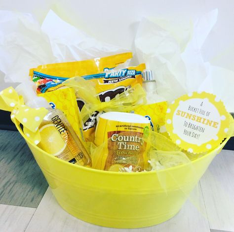 Cute summer referral gift Dental Office Referral Gifts, Spring Giveaway Ideas, Marketing Ideas For Dental Office Gift Baskets, Summer Sales Blitz Ideas, Spring Marketing Gifts, Dental Baskets Gift Ideas, Dental Referral Gifts, Summer Referral Gift Ideas, Dental Office Gift Basket Ideas