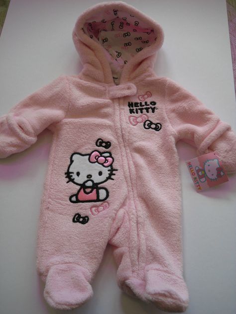 Hello Kitty Baby Clothes, Hello Kitty Nursery, Sprinkle Ideas, Images Hello Kitty, Hello Kitty Gifts, Hello Kitty Baby, Kitty Clothes, Hello Kitty Clothes, Kitty Baby