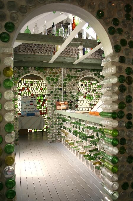 Stone Art Blog: The Bottle Houses, Prince Edward Island--Neat! Bottle House, Glass Houses, Earthship Home, Cob House, Bottle Wall, Earth Homes, Natural Building, Earthship, Prince Edward Island