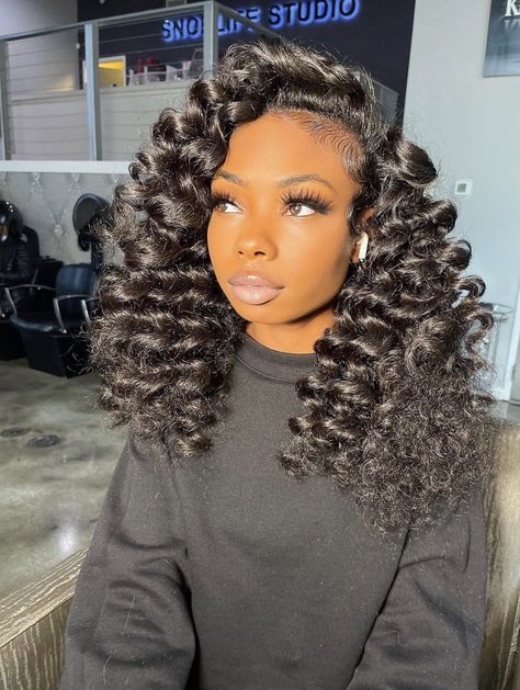 Blonde Wig With Wand Curls, Quick Weave Wavy Hairstyles, Blonde Wand Curls Black Women, Push Over Quick Weave, Flip Over Quick Weave Wand Curls, Blonde Wand Curls, Wand Curls Short Hair, Spiral Curls For Black Women, Tight Wand Curls