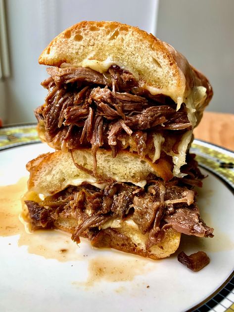 Braised Beef and Provolone Hoagie — Dining by Kelly Hoagie Recipes, Italian Hoagies, Hoagie Sandwiches, Sandwiches Recipes, Roast Beef Sandwich, Philly Style, Sandwhich Recipes, Sub Sandwiches, Hot Sandwich