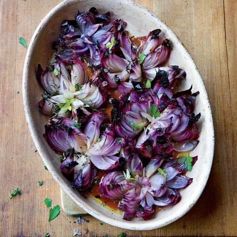 Roasted Red Onion, Onion Flowers, Onion Flower, Onion Recipes, Flower Food, Beautiful Food, Vegetable Dishes, Pretty Food, Red Onion