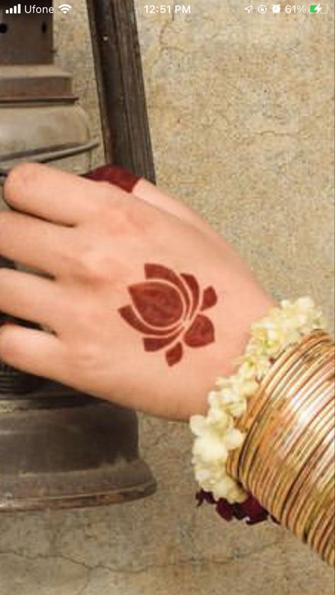 Easy Mehendi Designs For Beginners, Mehendi Designs For Beginners, Easy Mehendi Designs, Henna Crown, Easy Mehendi, Crown Tattoos For Women, Full Hand Mehndi Design, Elegant Henna, Simple Mehendi Designs