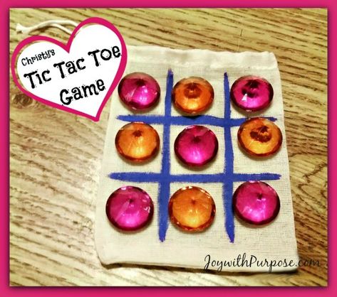 Easy Homemade Tic Tac Toe Game.  Fun game to make as a class gift or party favor.  You can also include one in an Operation Christmas Child shoebox gift. Party Diy Games, Christmas Child Shoebox Ideas, Operation Shoebox, Christmas Shoebox, Craft Nights, Shoe Box Crafts, Operation Christmas Child Boxes, Shoebox Ideas, Operation Christmas Child Shoebox