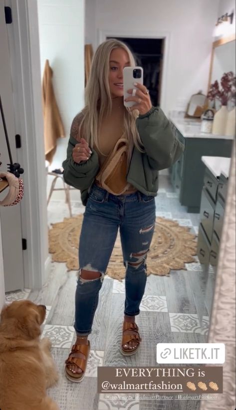 What To Wear Today Spring Casual, 60 Degree Weather Outfit Spring, Outfits For Hiking, Adulting Outfits, Holley Gabrielle, 60 Degree Weather Outfit, Comfy Mom Outfits, Doctor Martens, Everyday Outfits Fall