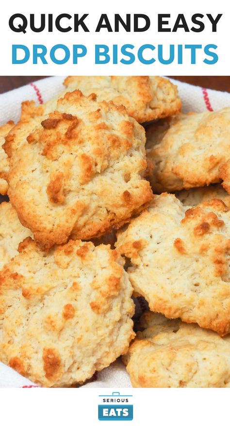 Fannie Farmer of the famed Boston School of Cooking called drop biscuits "Emergency Biscuits," which is appropriate considering that all you need to make them is 25 minutes and five basic ingredients. Not only are these quick to make, but they're also super fluffy and tender. Drop Biscuit Recipe, Easy Drop Biscuits, Drop Biscuits Recipe, Homemade Biscuits Recipe, Easy Biscuit Recipe, Drop Biscuits, Biscuit Rolls, Biscuits Easy, Biscuits Recipe