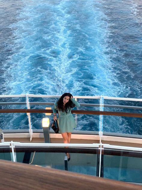 Cruises Pictures Ideas, Couple Poses On Cruise, Cruise Ship Instagram Pictures, Alaska Cruise Photo Ideas, Alaska Instagram Pics, Cruise Ship Pictures Photo Ideas, Cruise Outfits Aesthetic, Cruse Outfit Ideas, Aesthetic Cruise Pictures