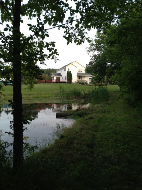 Country home in upstate New York New York Country Home, Upstate New York Aesthetic House, New York Countryside, Rural New York, Upstate New York Aesthetic, New York Homes, Upstate Ny, New York Aesthetic, Upstate New York