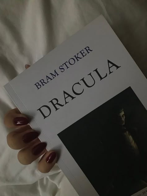 Dracula Book Aesthetic, Red Nails Burgundy, Dracula Aesthetic, Aesthetic Red Nails, Red Nails Inspo, Books Aesthetic Reading, Dracula Book, Nails Gothic, Burgundy Aesthetic