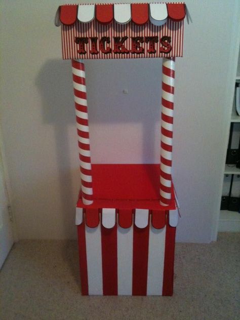 Deco Cinema, Circus Birthday Party Theme, Carnival Birthday Party Theme, Diy Carnival, Movie Night Birthday Party, Halloween Circus, Circus Carnival Party, Ticket Booth, Circus Theme Party