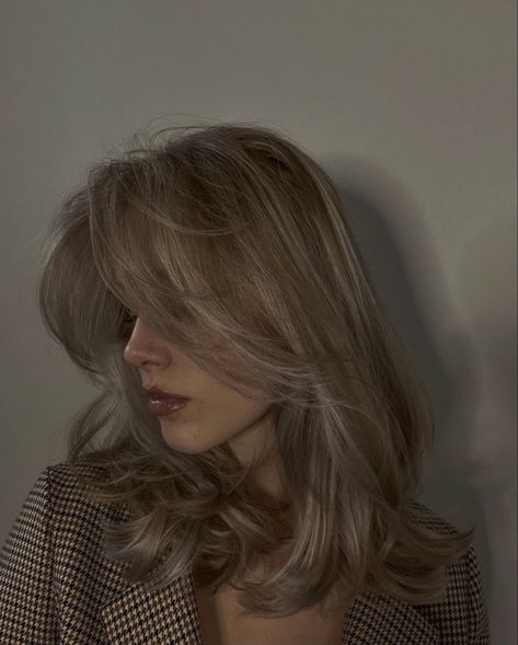 Hairstyles For Layered Hair, Blonde Hair Inspiration, Blowout Hair, Blonde Hair Looks, Haircuts For Medium Hair, Haircuts Straight Hair, Short Hair Haircuts, Short Blonde Hair, Hair Inspiration Color