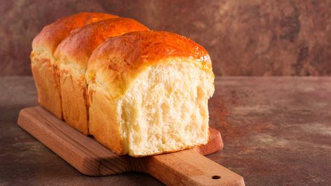 The Amish Hack That Will Change How You Make Homemade Bread Grandma Sycamore Bread Recipe, Malt Powder, Friendship Bread Starter, Japanese Milk Bread, Milk Bun, Friendship Bread, Kouign Amann, Bread Starter, Tv Dinner