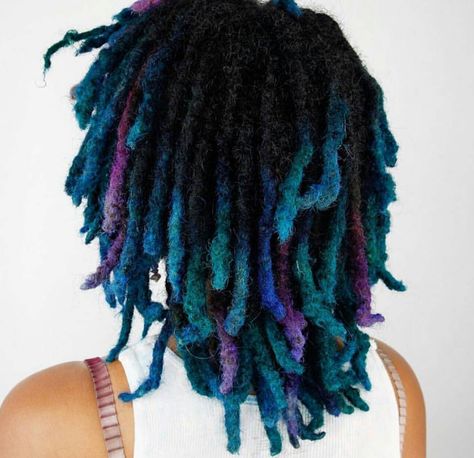 Colored Dreadlocks, Dyed Locs Ideas, Ombre Locs, Styles Locs, Locs Ideas, Dyed Locs, Dyed Dreads, Colored Dreads, Long Dreads