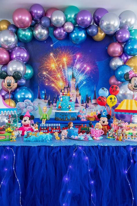 Disney Party For Kids, All Disney Characters Birthday Party, Disney Doorables Birthday Party, Character Themed Birthday Party, Disney Castle Theme Party, Disney Party Kids, Disney Character Themed Birthday Party, Disney Characters Birthday Party Ideas, Walt Disney Party Theme