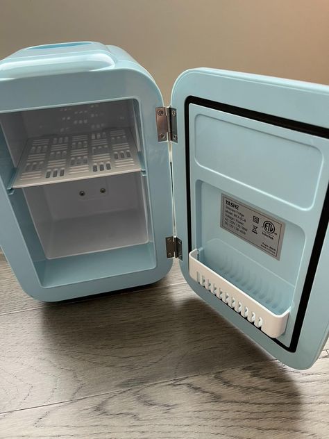 Amazon.com: YASHE Mini Fridge for Bedroom, 4 Liter/6 Cans Small Refrigerator, 110V AC/ 12V DC Thermoelectric Cooler and Warmer for Drink Office Dorm Car, Green : Home & Kitchen Blue Mini Fridge In Bedroom, Cool Mini Fridge In Bedroom, Amazon Mini Fridge, Dorm Refrigerator Ideas, Mini Frigerator Cute, Mini Refrigerator Bedroom, Cute Mini Fridge In Bedroom, Aesthetic Mini Fridge, Mini Fridge Food