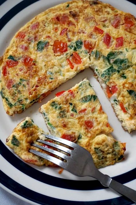 Vegetarian Omelette, Healthy Omelette, Omlet Recipes, Recipe For Breakfast, Veggie Omelette, Breakfast Meals, Omelette Recipe, Gluten Free Recipe, Gluten Free Recipes For Breakfast