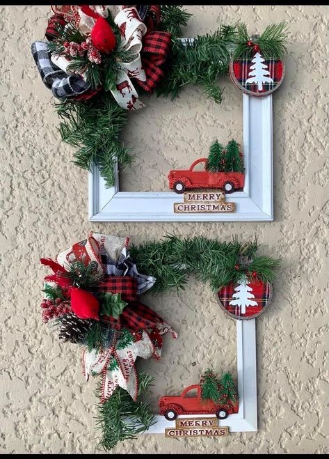 Wall Hanging Frames, Christmas Frames Diy, Christmas Wreath Frames, Xmas Pics, Gold And White Christmas, Frames Decor, Christmas Picture Frames, Dry Leaves, Christmas Picture