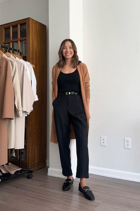 Casual Teacher Outfits, Slacks Outfit, Office Outfits Women Casual, Business Professional Outfits, Casual Work Outfits Women, Office Casual Outfit, Stylish Work Attire, Office Outfits Women, Business Casual Outfits For Work