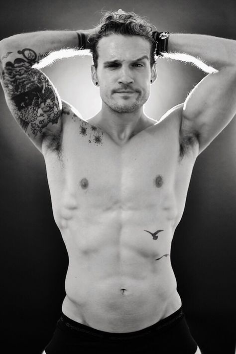 Parker Hurley, Tattoo Bird, Hipster Man, The Perfect Guy, Male Form, Muscle Men, Male Body, Male Beauty, Gay Pride