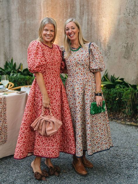 Our Charleston dinner party was full of outfit inspiration, with friends styling our collection to perfection. Garden Party Attire, Casual Garden Party, Dinner Party Outfits, Dress Code Wedding, Dress Suits, Spring Colors, Dress Code, Dress Codes, Smart Casual