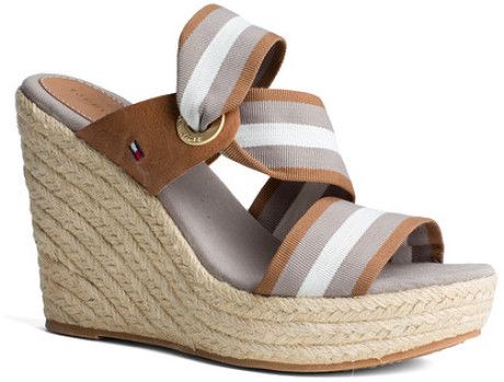 Tommy Hilfiger White Estelle Espadrilles Tommy Shoes, Tommy Hilfiger Shop, Summer Shoes Wedges, Slip On Wedge Sandals, Fashion Shoes Sandals, Ugly Shoes, Denim Shoes, Fashion High Heels, Best Sneakers