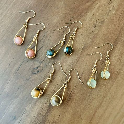 Teardrop Earrings Handmade Wire Wrapped Dangly Bead Earrings Gold Finish Hypoallergenic - Etsy Simple Bead Earrings, Wire Earrings Handmade, Wire Jewelry Earrings, Diy Jewelry Rings, Wire Wrap Jewelry Designs, Wire Jewelry Designs, Diy Wire Jewelry, Handmade Wire Wrapped, Earrings Inspiration