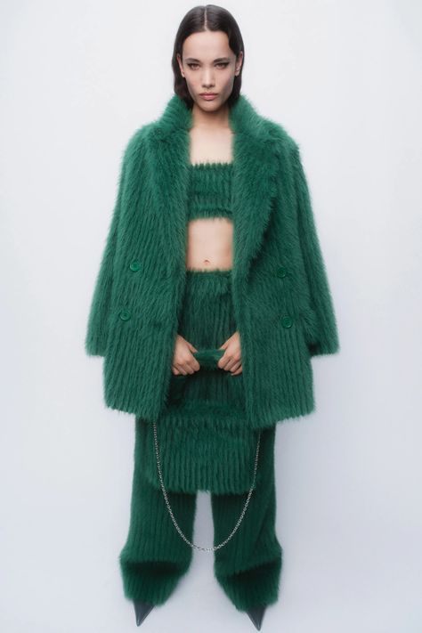 Knitting Fashion Design, Knitwear Trends, Stand Studio, Knitwear Fashion, Knitted Coat, 2023 Collection, Shearling Coat, 2023 Fashion, Runway Collection