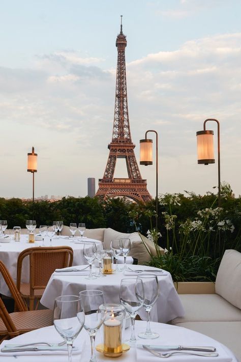 Paris Interiors, Paris Rooftops, Paris Luxury, Paris Summer, Restaurant Paris, I Love Paris, Paris Restaurants, Paris Photography, Face To Face