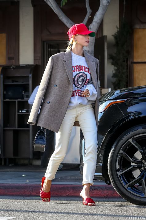 Hailey Baldwin Wearing a College Sweatshirt in Beverly Hills, CA Princess Diana Hailey Baldwin, Princess Diana Sweatshirt Outfit, Haley Bieber Street Style 2023, Hailey Baldwin Style Winter, Princess Diana Street Style, Hailey Baldwin Outfits, Sweatshirt Outfit Ideas, Hoodie Street Style, Hailey Baldwin Street Style