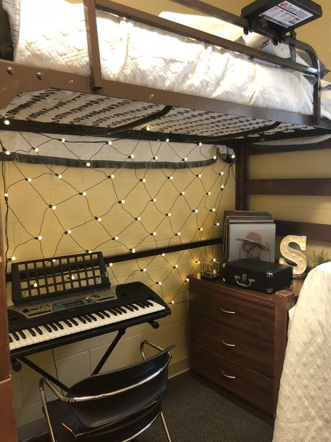 Bedroom Music Corner, Musician Dorm Room, Berklee College Of Music Dorms, Music Dorm Room, Usc Dorm, Lofted Dorm Beds, Girl College Dorms, Bed Risers, Music Corner