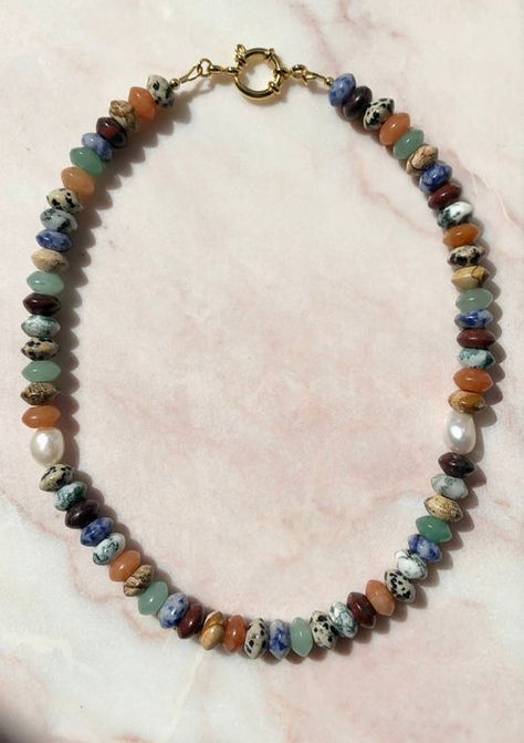 Gemstone Bracelets Ideas, Stone Beads Necklace, Nana Necklace, Marble Necklace, Sunshine Necklace, Pearl Stone, The Big City, Places On Earth, Rainbow Necklace