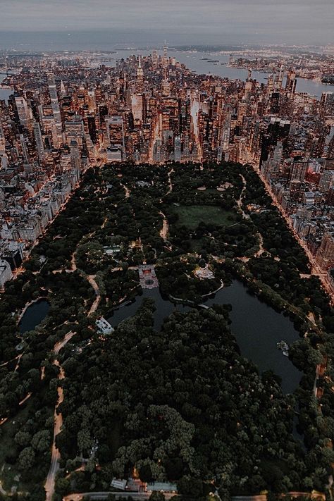 Central Park Wallpaper, Central Park Aesthetic, Central Park View, Park Wallpaper, Park Aesthetic, Nyc Aesthetic, New York Central, Bucket List Destinations, American Beauty