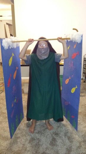 Moses parting the Red Sea costume #moses #biblecharacter #costume #christian #halloween #masterclub Church Halloween Party, Moses Parting The Red Sea, Trunker Treat Ideas, Biblical Costumes, Sea Costume, Parting The Red Sea, Christian Halloween, Sunday School Kids, Sunday School Crafts For Kids