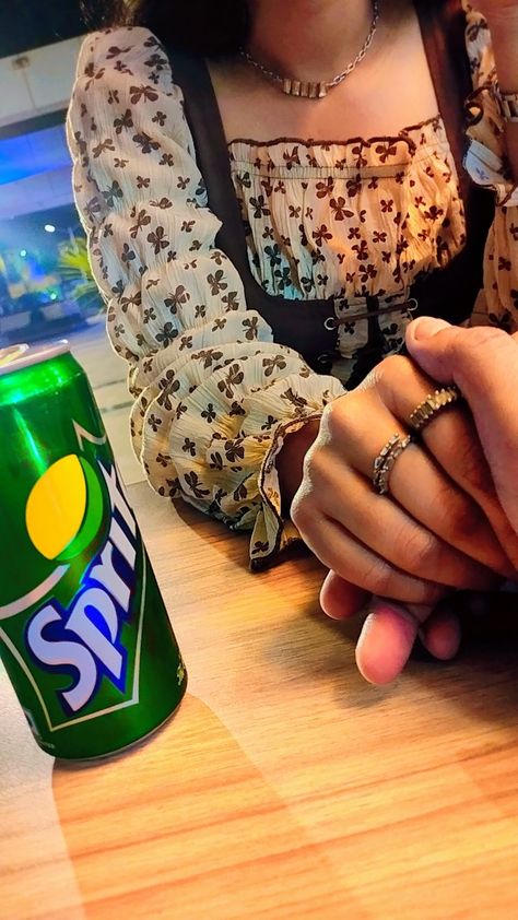 Girlfriend holding hand Love snapchat Dinner Date Aesthetic, Love Snapchat, Couples Dinner, Breastfeeding Twins, Eating Food Funny, Snap Streak Ideas Easy, Smart Casual Dress, Couple Hands, Foodie Instagram