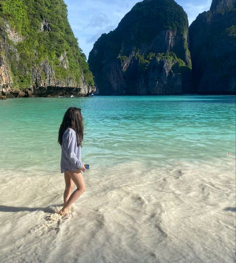 Thailand Trip Aesthetic, Living In Thailand Aesthetic, Thailand Beach Aesthetic, Islands Aesthetic, Maya Bay Phi Phi Island, Phi Phi Island Aesthetic, Phi Phi Island Photography, Thailand Aesthetic, Phi Phi Islands