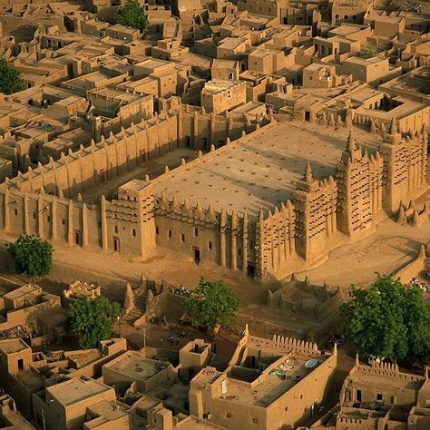 Mali 2020: Best of Mali Tourism - Tripadvisor Aged Architecture, Africa Tourism, Building References, Islamic Aesthetic, Vernacular Architecture, Wire Crochet, For Wallpaper, African History, Traditional Architecture