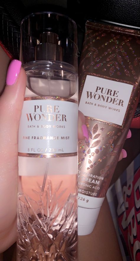 Victoria Secret Perfume Body Spray, Victoria Secret Body Spray, Bath N Body Works, Fragrances Perfume Woman, Perfume Body Spray, Bath And Body Works Perfume, Shower Skin Care, Body Smells, Pretty Skin Care