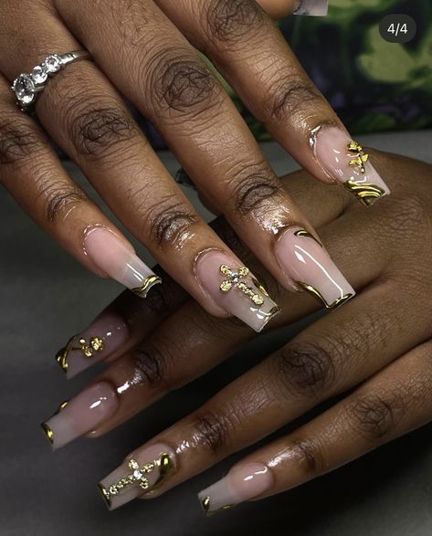 Cute Dainty Acrylic Nails, Gold And Sage Green Nails, Charm Nails Long, Gold Charms Nails, Gold Themed Nails, Gold Nails With Charms, Gold Nails With Gems, Metallic Nails Gold, Gold Nail Designs Acrylic