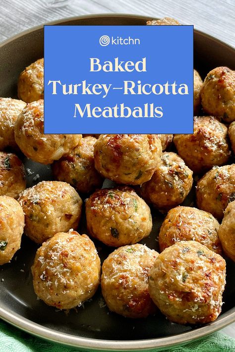 Turkey Meatballs With Ricotta Cheese, Ricotta Turkey Meatballs, Best Turkey Meatballs Recipe, Turkey Ricotta Meatballs, Ricotta Meatball Recipes, Turkey Meatballs Oven, Meatballs Ricotta, Meatballs With Ricotta, Turkey Meatball Recipes