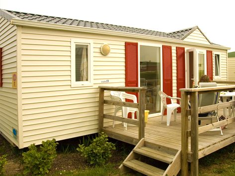 Double Wide Porch Ideas, Mobile Home Steps, Mobile Home Siding, Mobile Home Landscaping, Mobile Home Addition, Triple Wide Mobile Homes, Used Mobile Homes, Mobile Home Redo, Mobile Home Skirting