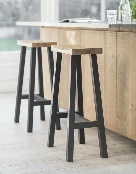 Tall Stools, Rustic Stools, Pouf Design, Kursi Bar, Breakfast Bar Stools, Oak Stool, Stools For Kitchen Island, Kitchen Organisation, Modern Stools