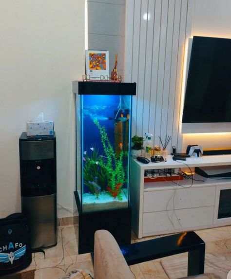 Tv Unit With Aquarium Design, Fish Aquarium Ideas For Living Room, Aquarium Under Tv, Vertical Aquarium, Big Aquarium Living Rooms, Home Aquarium Ideas, Ar Ideas, Home Inside Design, Aquarium Coffee Table