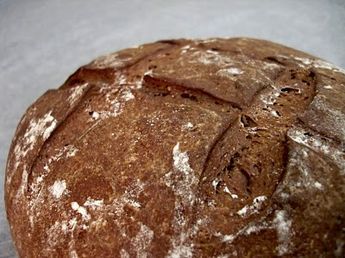 German Dark Rye Bread Recipe, German Rye Bread Recipe, German Rye Bread, Dark Rye Bread Recipe, Rye Bread Recipe, Rye Bread Recipes, German Bread, Pan Sin Gluten, Caraway Seeds